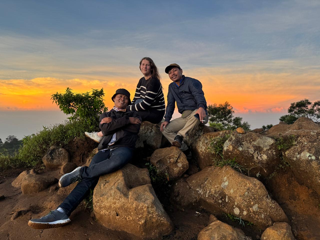 impression.slides[0].alt