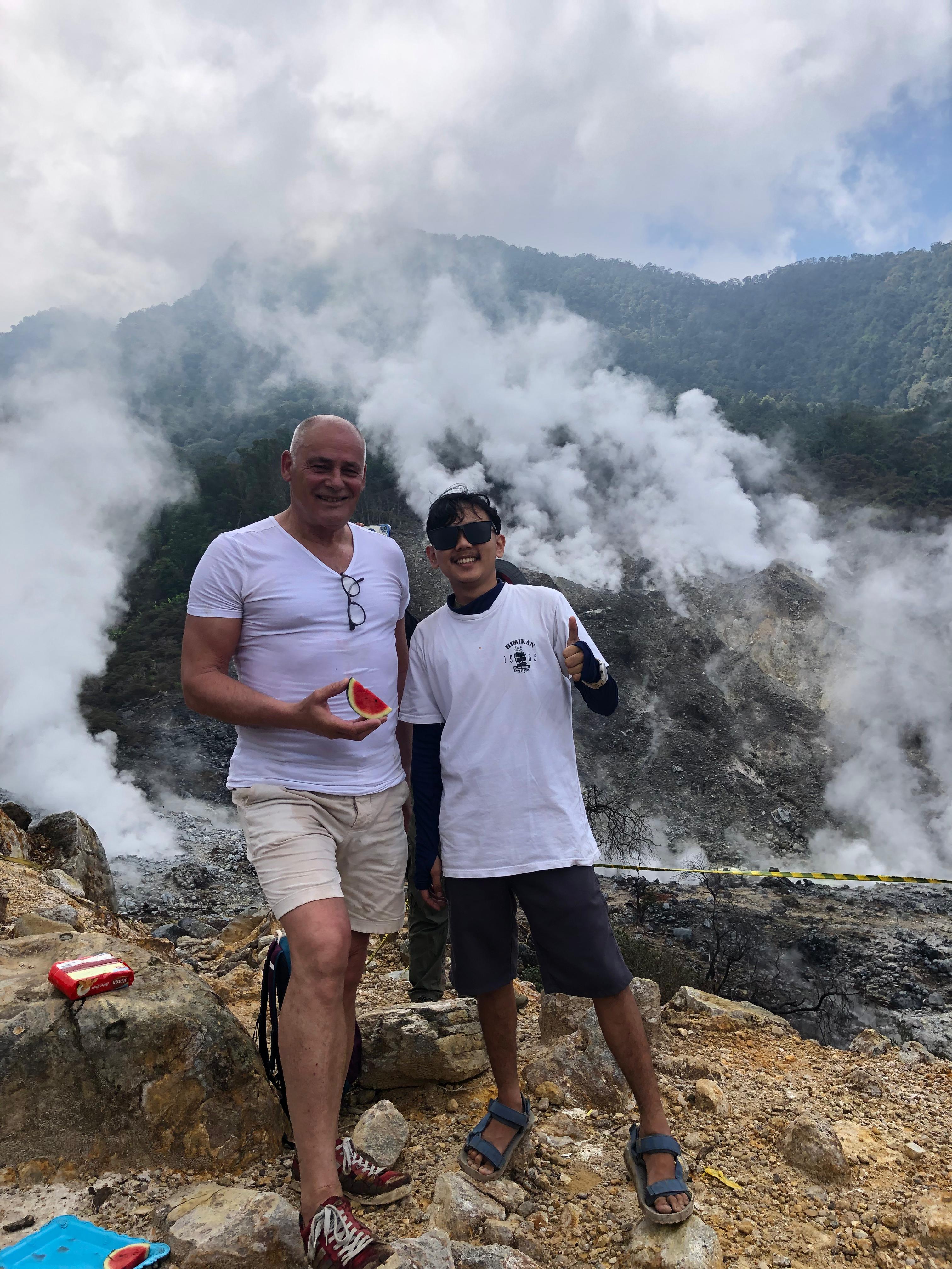 impression.slides[3].alt