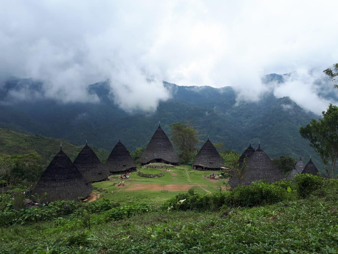 Travel with people, not schedules